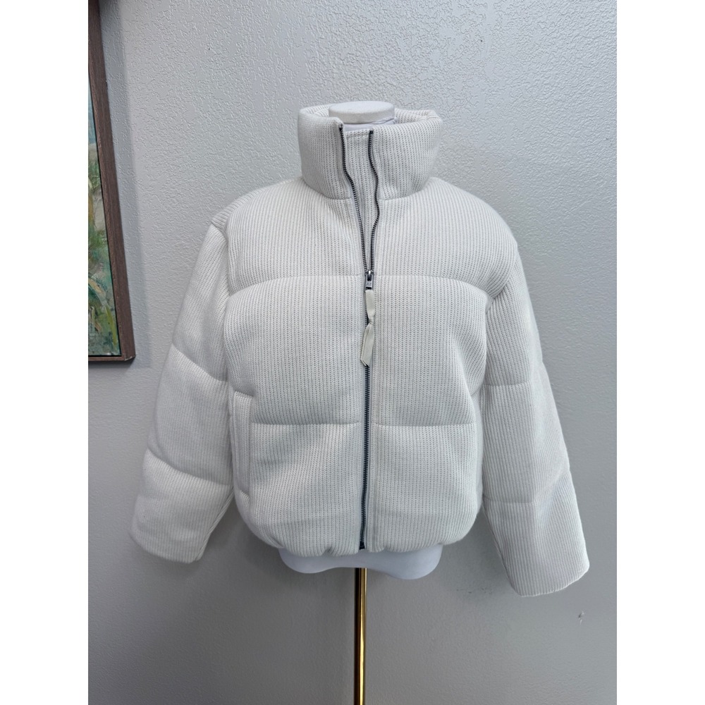 AE Cropped Sweater Puffer Jacket‎  NWT